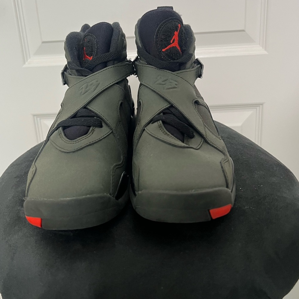 Jordan Retro 8 “Take Flight Undefeated” (GS)